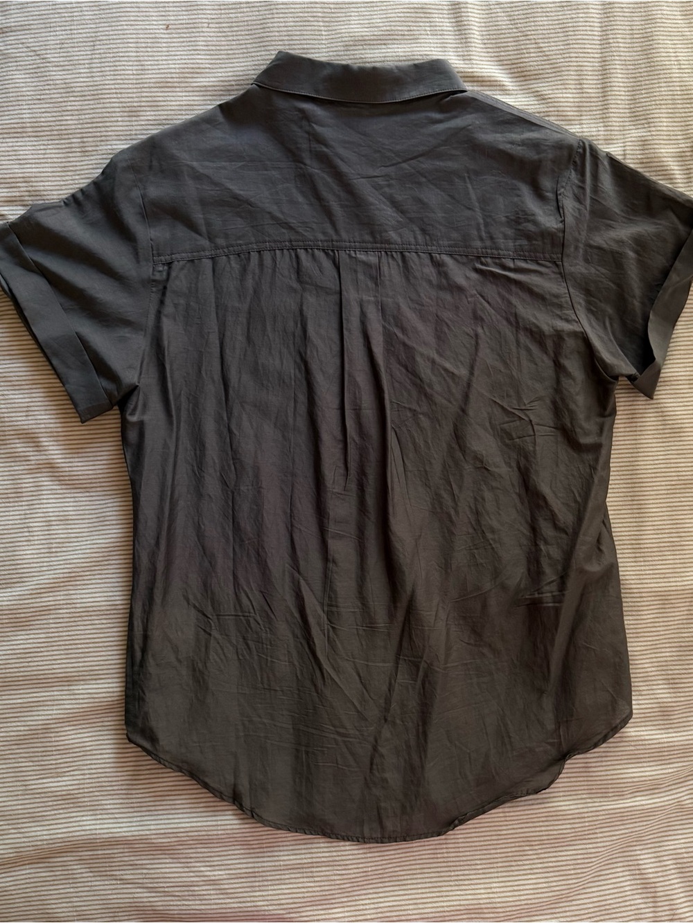 Cotton & Silk Short-Sleeve Button-Down Shirt by Modern Citizen - Picture 5 of 6
